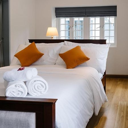 Baan Vajra Hotel Bangkok Luaran gambar